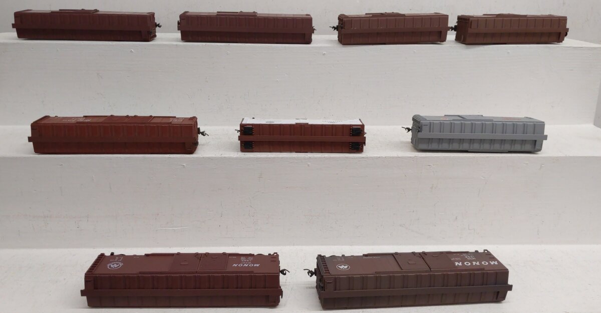 Assorted HO Scale Refrigerator & Box Cars [9] EX