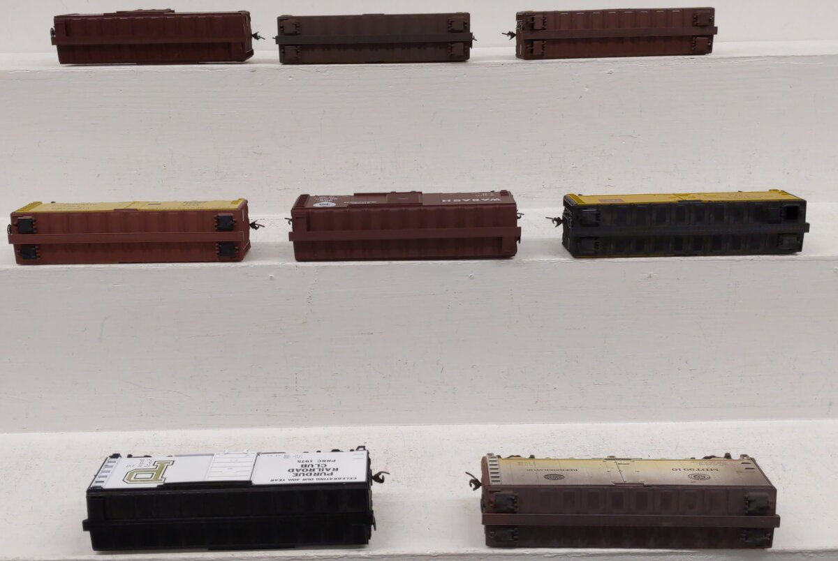 Assorted HO Scale Refrigerator & Box Cars [8] EX
