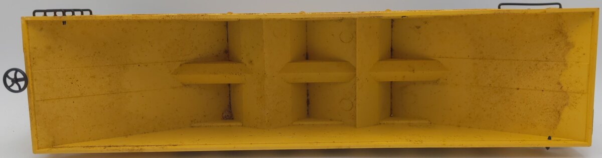 Bachmann G scale 6687 Peabody 3-Bay Hopper No Load