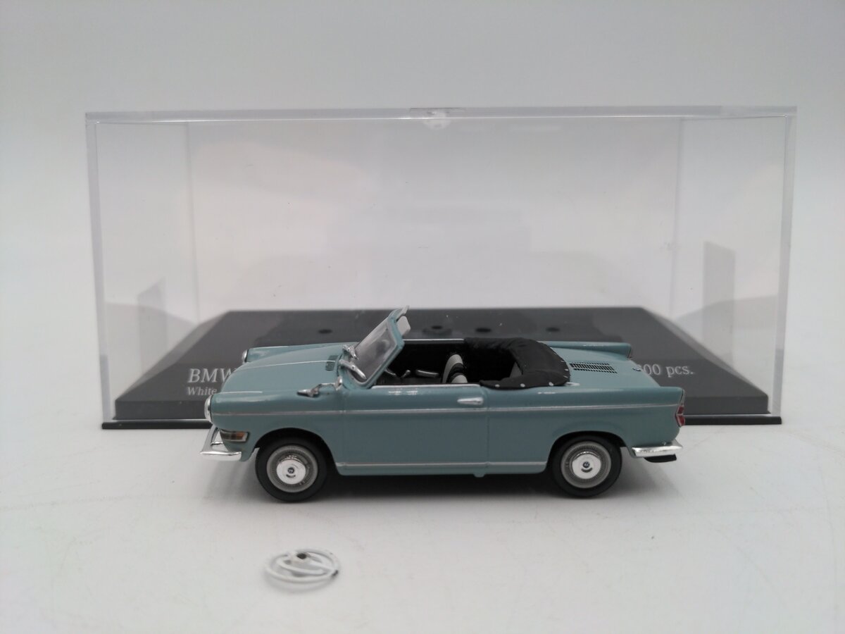 Minichamps 700 1/43 BMW 2000A White And Light Blue VG/Box