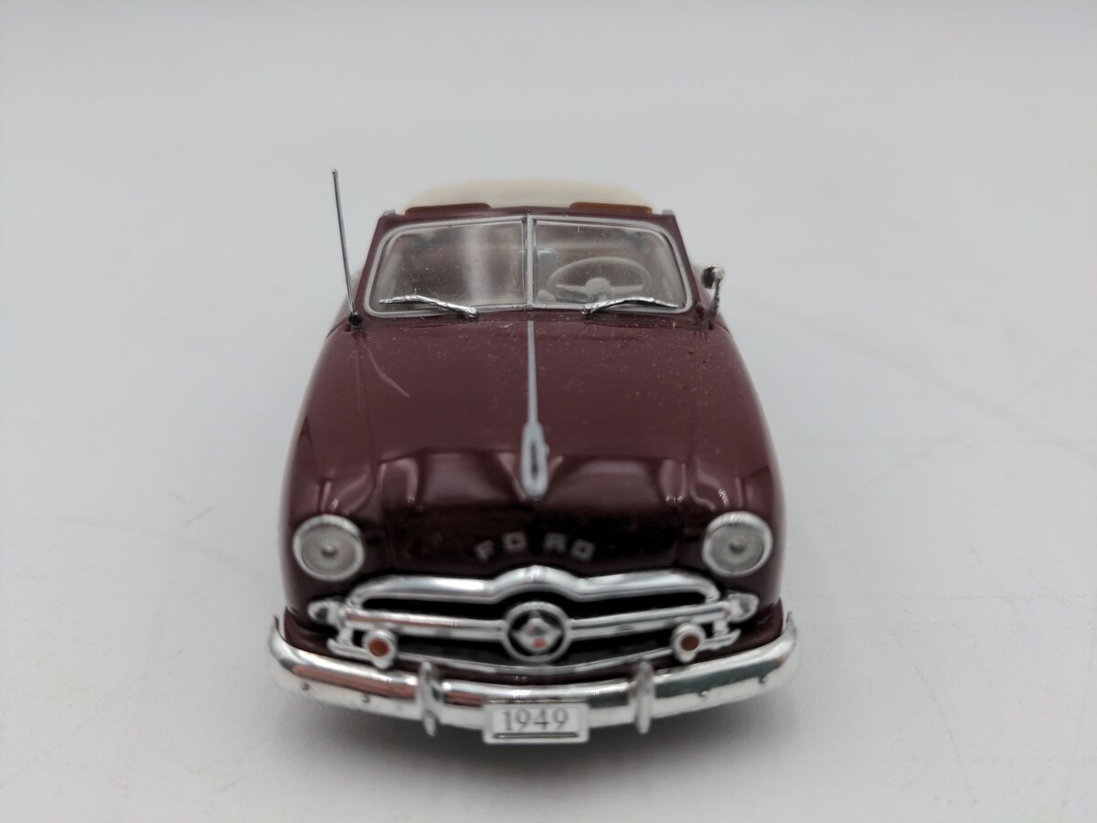 Minichamps 1:43 Maroon 1949 Ford Custom 100 Years EX/Box