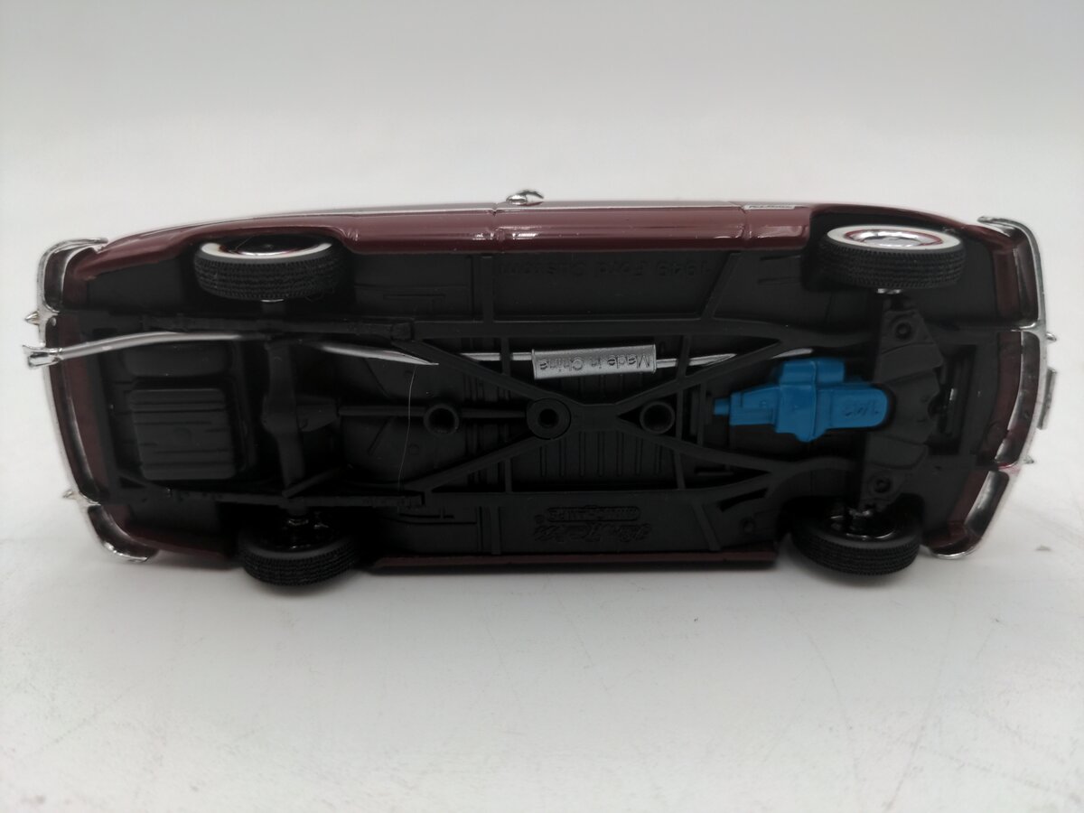 Minichamps 1:43 Maroon 1949 Ford Custom 100 Years EX/Box