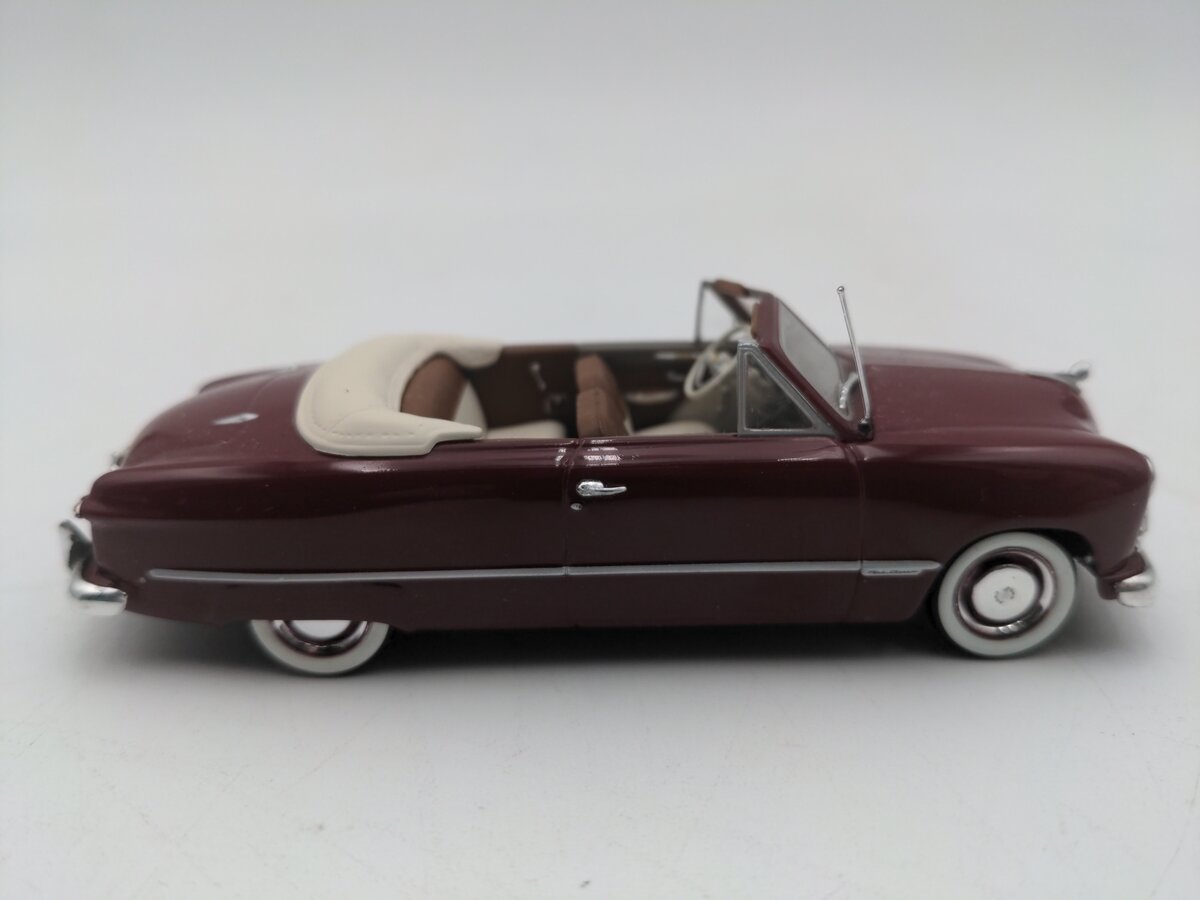 Minichamps 1:43 Maroon 1949 Ford Custom 100 Years EX/Box