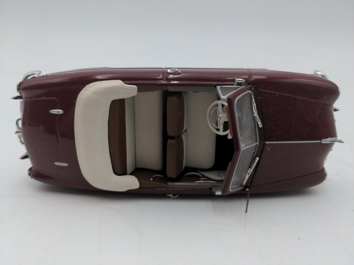 Minichamps 1:43 Maroon 1949 Ford Custom 100 Years EX/Box