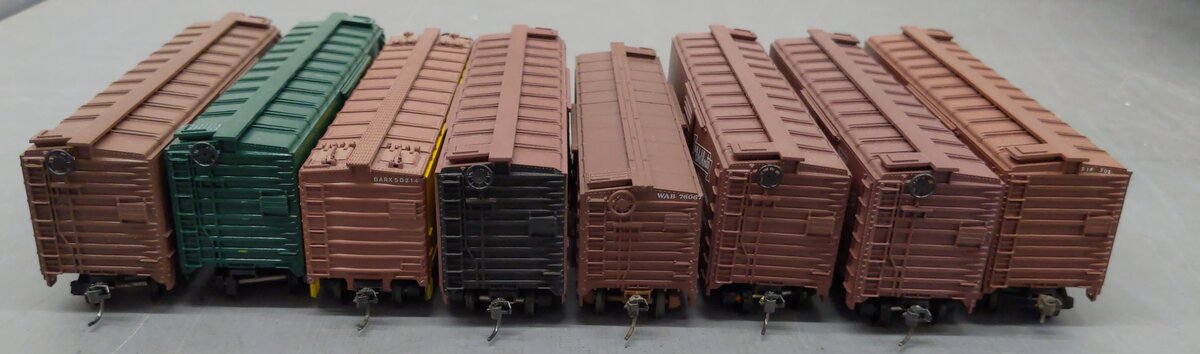 Assorted HO Scale Refrigarated & Box Cars [8] EX