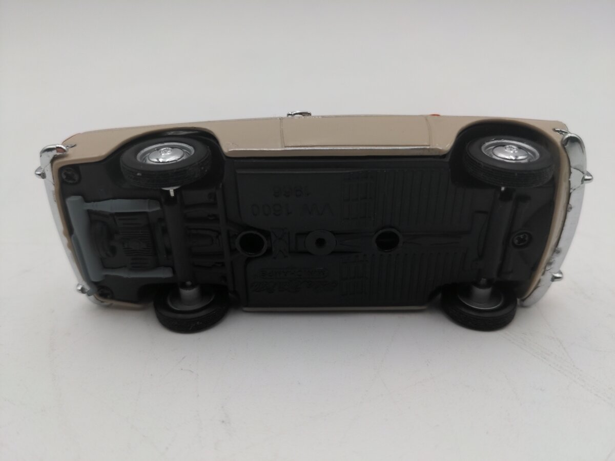 Minichamps 1600 1/43 VW Savannabeige 1966 EX/Box