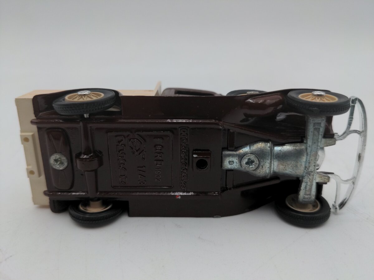 Eligor 1/43 Ford 1932 Brown And Beige Truck EX/Box