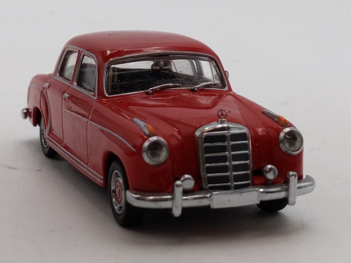 Minichamps 1:43 Scale Mercedes-Benz 200 Mittelrot Limited Edition 1 of 1,440 LN/Box