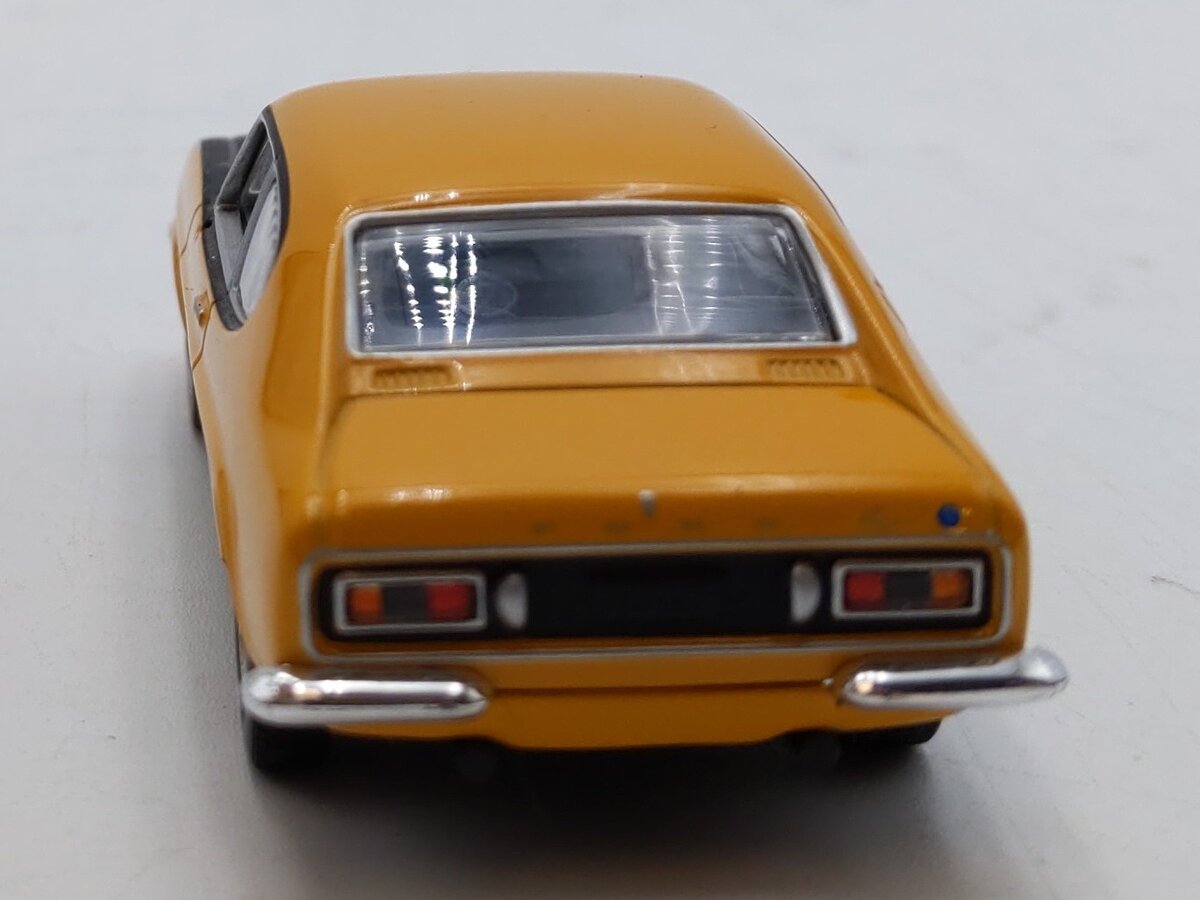 Minichamps 1:18 Scale 180 089070 Ford Capri 2600 RS 1970 Yellow/Black LN/Box