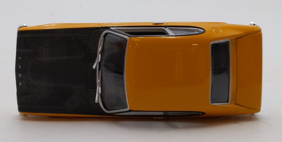 Minichamps 1:18 Scale 180 089070 Ford Capri 2600 RS 1970 Yellow/Black LN/Box
