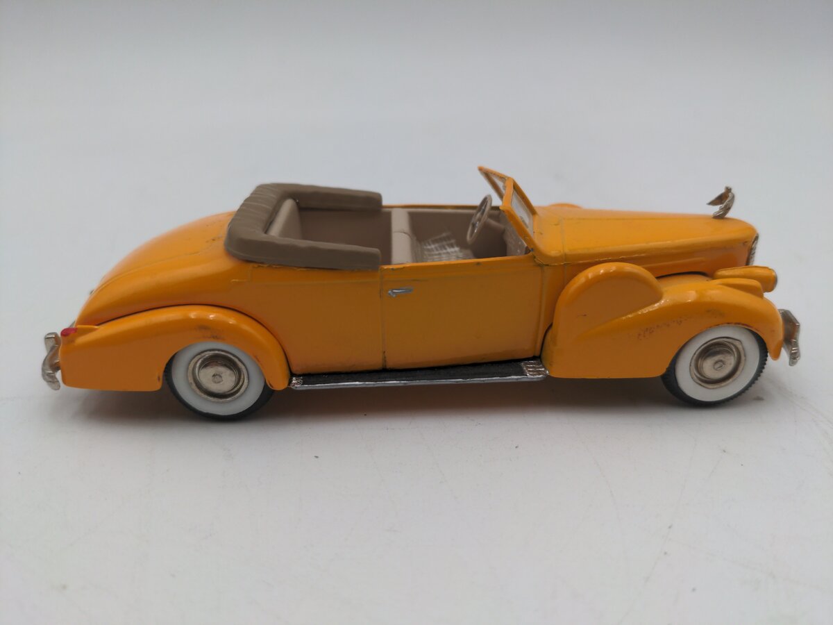 Rex Toys 1/43 Cadillac V16 1938-40 Yellow EX/Box