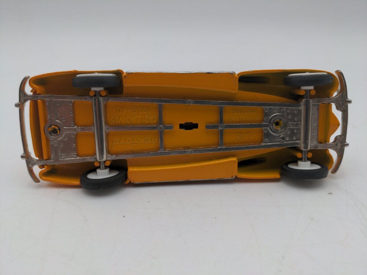 Rex Toys 1/43 Cadillac V16 1938-40 Yellow EX/Box