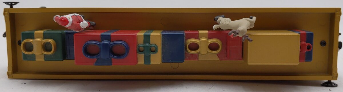 Lionel 6-26856 O Gauge Operating Christmas Chase Gondola EX/Box