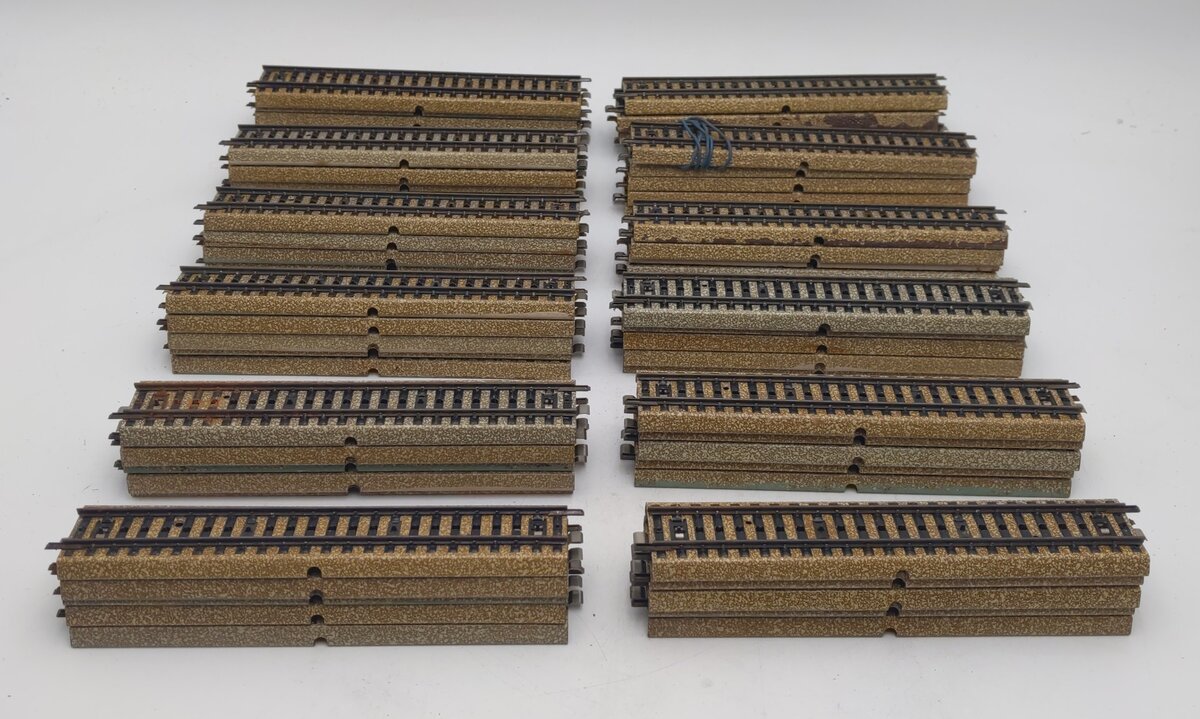 Marklin 5106 HO Scale Metal Straight Track (60)
