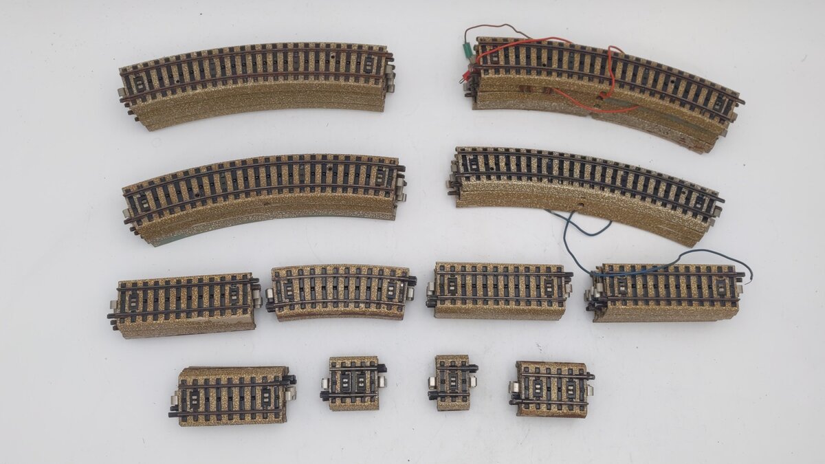 Marklin HO Scale M Track: 5100, 5206, 5101, 5107, 5129, 5108, 5109, 5110 [52]