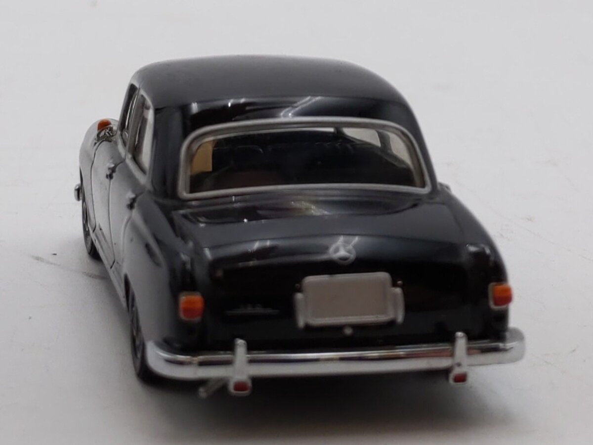 Minichamps 1:43 Scale Mercedes-Benz 180 Taxi Limited Edition 1 of 1,296pcs LN/Box