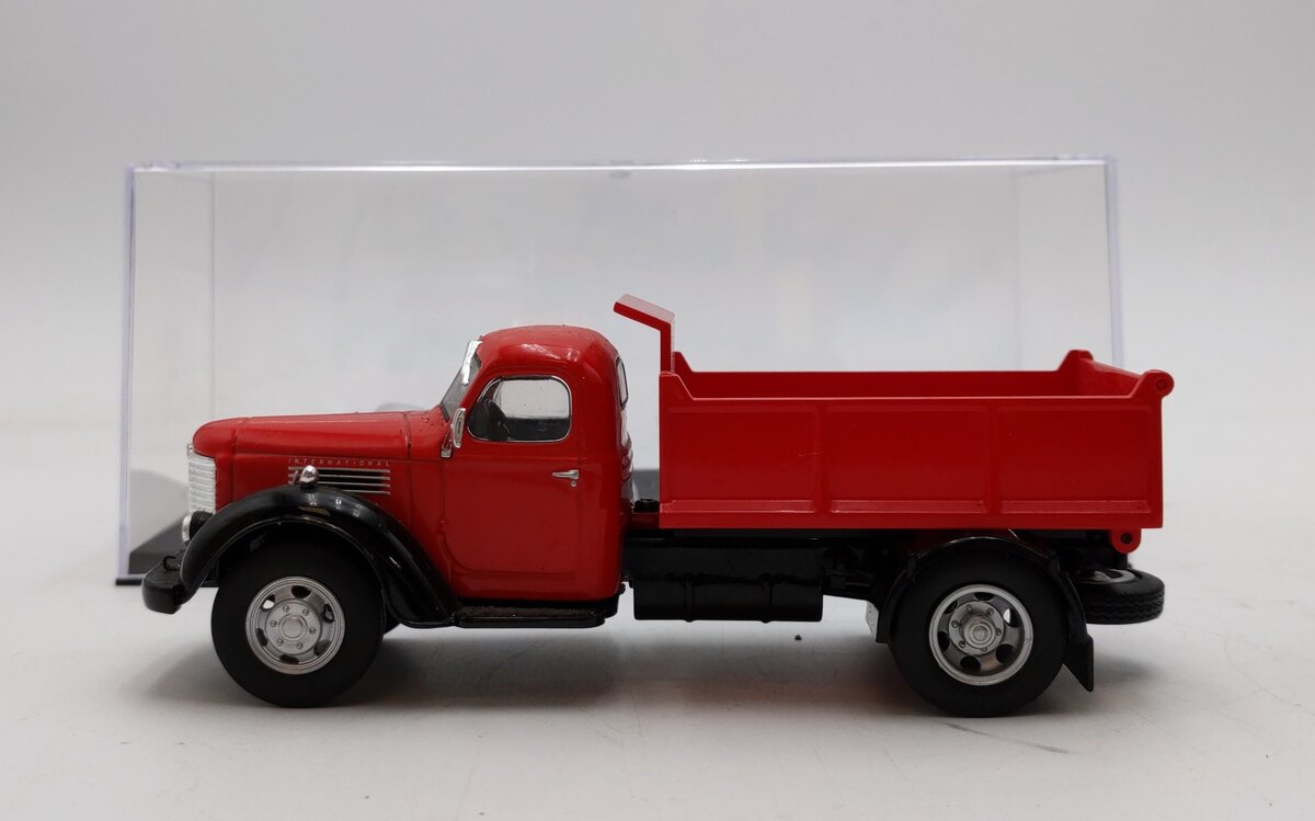 Whitebox 1:43 Scale International Harvester KB7 Limited Edition 1of 1,000 LN/Box