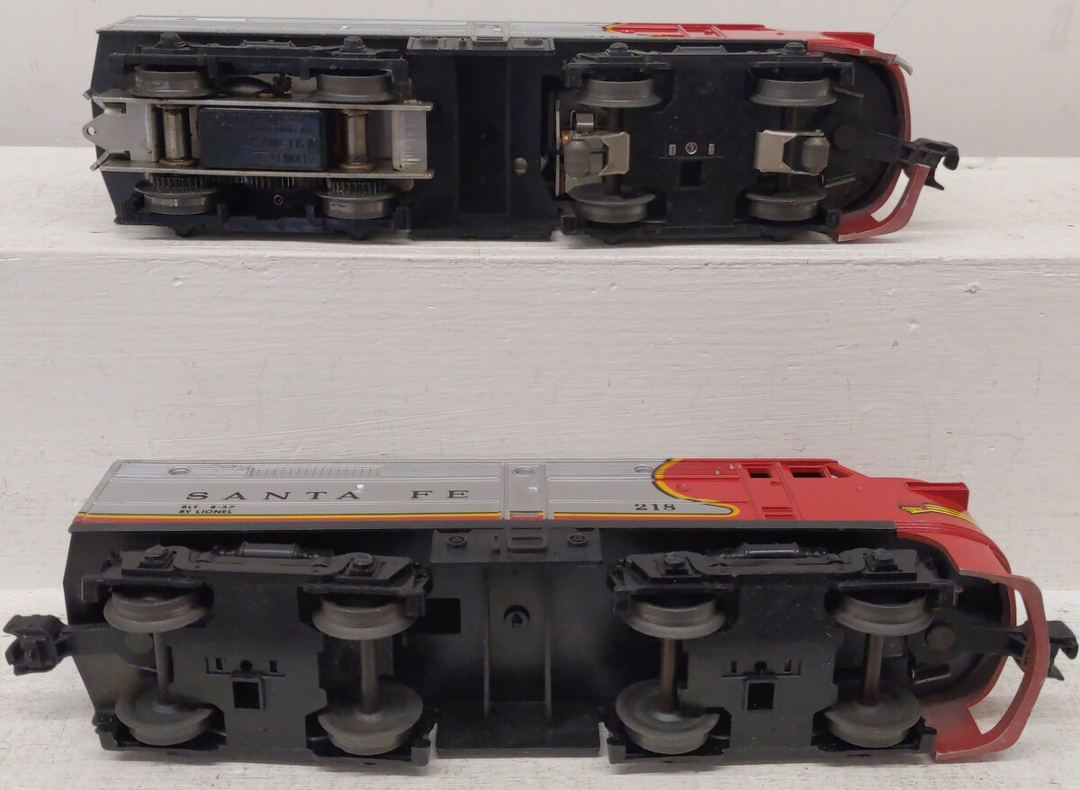 Lionel 218 Vintage O Santa Fe Alco AA Diesel Locomotive Set