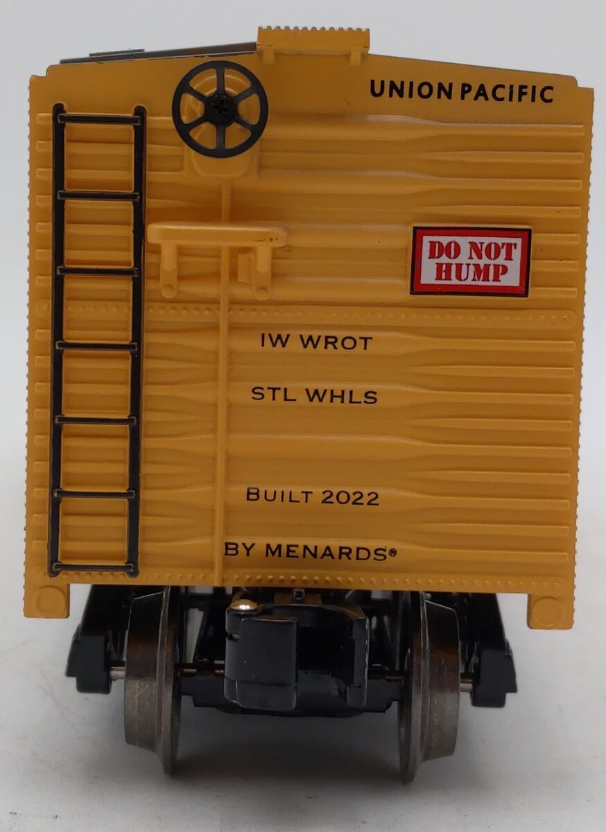 Menards O Gauge Union Pacific Box Car #8320 EX
