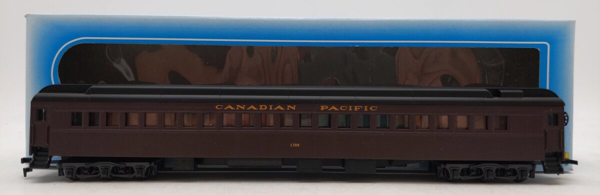 IHC 49111 HO Scale Canadian Pacific Heavyweight Coach Car #1300 LN/Box