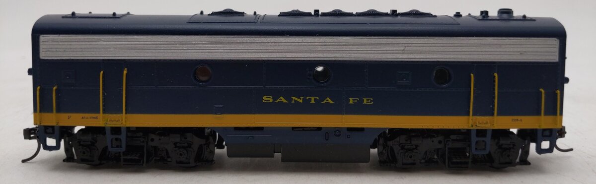 Athearn 3004 HO Santa Fe F7B Non-Powered Diesel Locomotive LN/Box