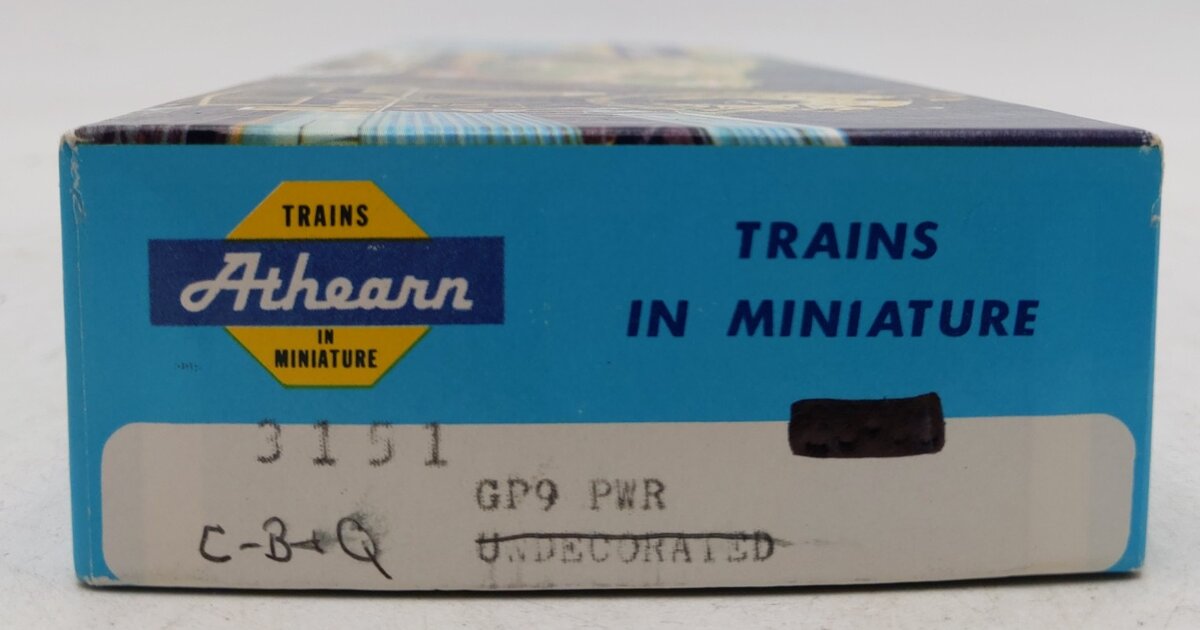 Athearn 3151 HO Chicago Burlington & Quincy GP9 Diesel Locomotive #244-Weathered EX/Box