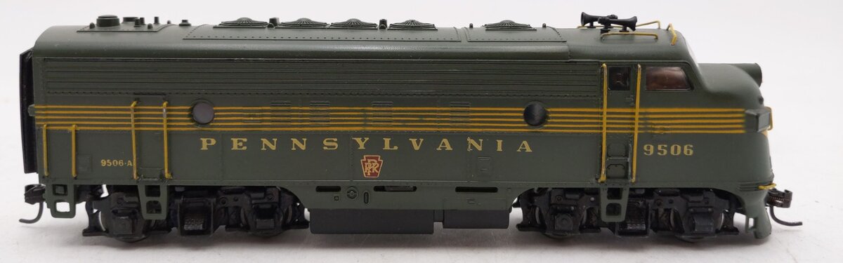 Athearn 3207 HO Scale Pennsylvania F-7A Super Diesel Locomotive #9506 EX/Box
