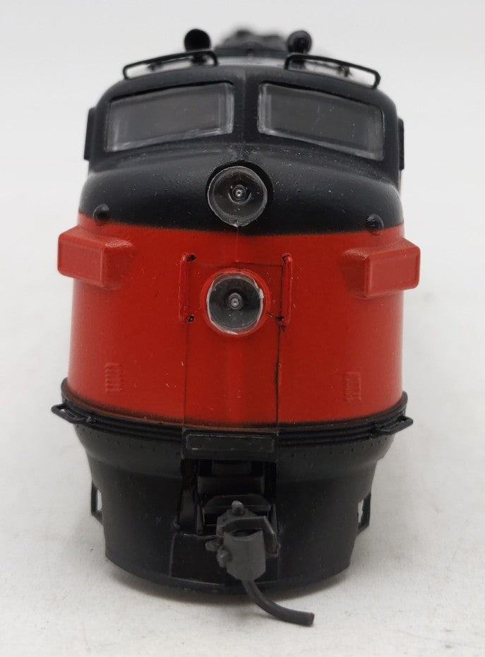 Athearn 3233 HO Scale Amtrak F-7 A Unit Diesel Locomotive #157 LN/Box