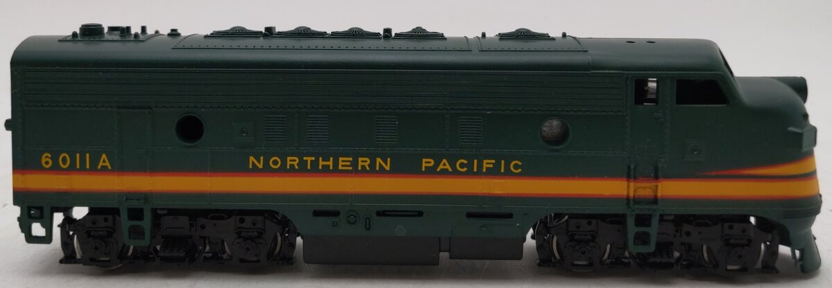 Athearn 3229 HO Scale Northern Pacific F7A Black Widow Diesel Locomotive #6011A LN/Box