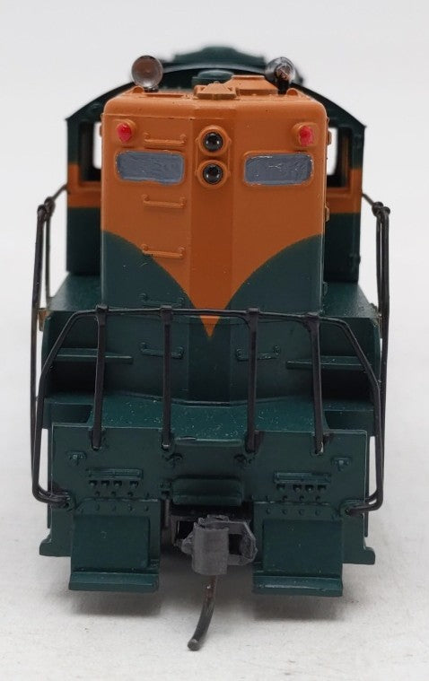 Athearn 3157 HO Scale Great Northern GP-9 Diesel Locomotive #707 LN