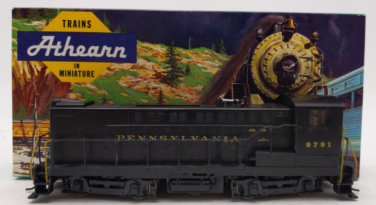 Athearn 3707 HO Scale Pennsylvania S-12 Powered Diesel Locomotive #8791 EX/Box