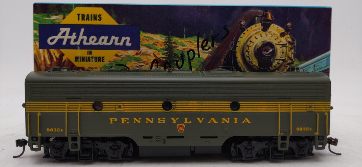 Athearn 3008 HO Pennsylvania Freight F7B Dummy Diesel Locomotive #9832B LN/Box