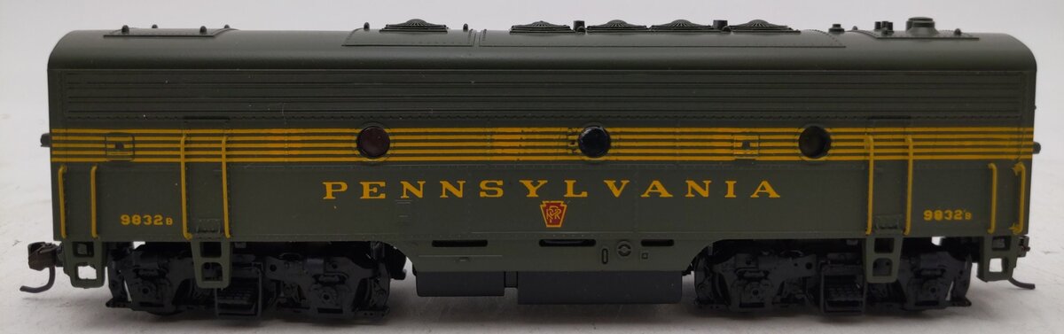 Athearn 3008 HO Pennsylvania Freight F7B Dummy Diesel Locomotive #9832B LN/Box