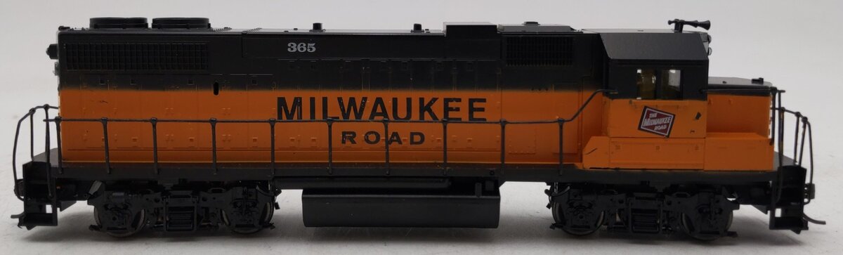 Athearn 4606 HO Scale Milwaukee Road GP38-2 Diesel Locomotive #365 EX/Box
