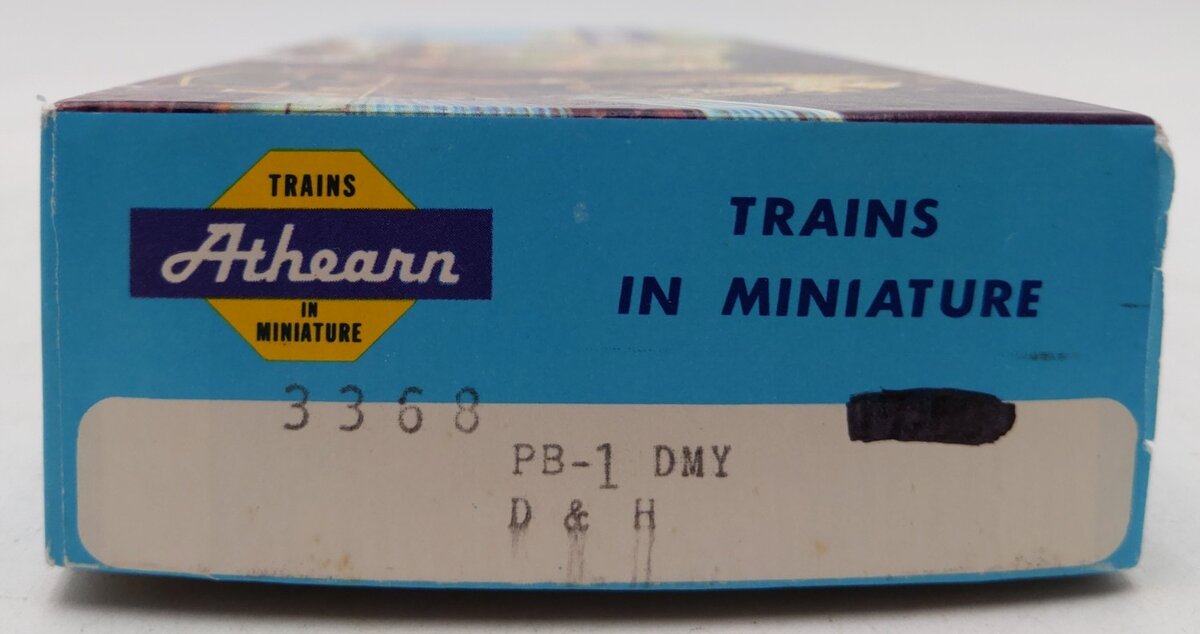 Athearn 3368 HO Delaware & Hudson PB-1 Non-Powered Dummy Locomotive EX/Box