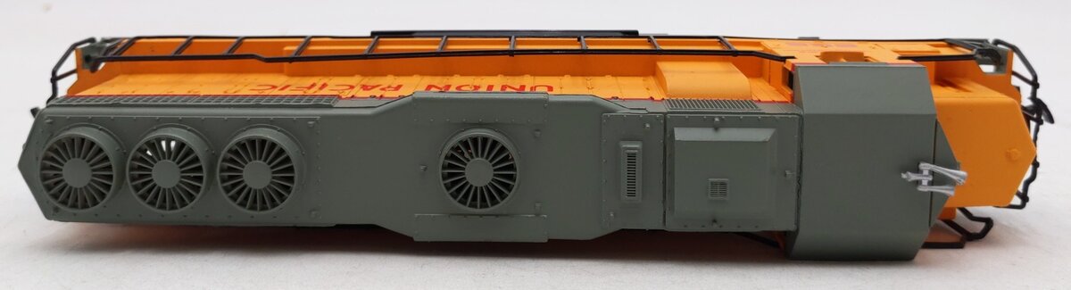 Bachmann 41-635-01 HO Union Pacific EMD GP-40 Diesel Locomotive #866 VG