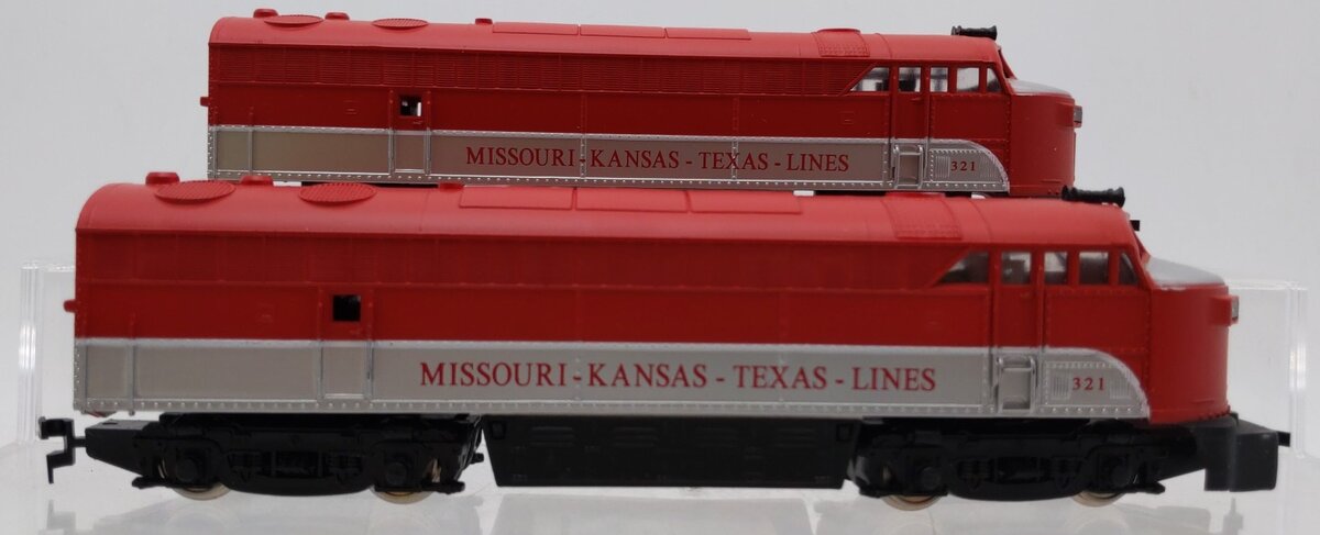 IHC M393/M593 HO Missouri Kansas & Texas FM Powered/Dummy Diesel Locomotive #321 EX/Box