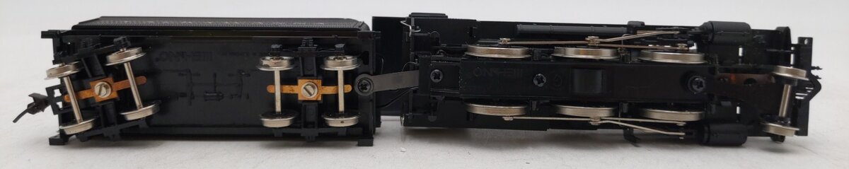 IHC M561 HO Scale Lackawanna Mogul Premier 2-6-0 Steam Locomotive & Tender #8279 LN