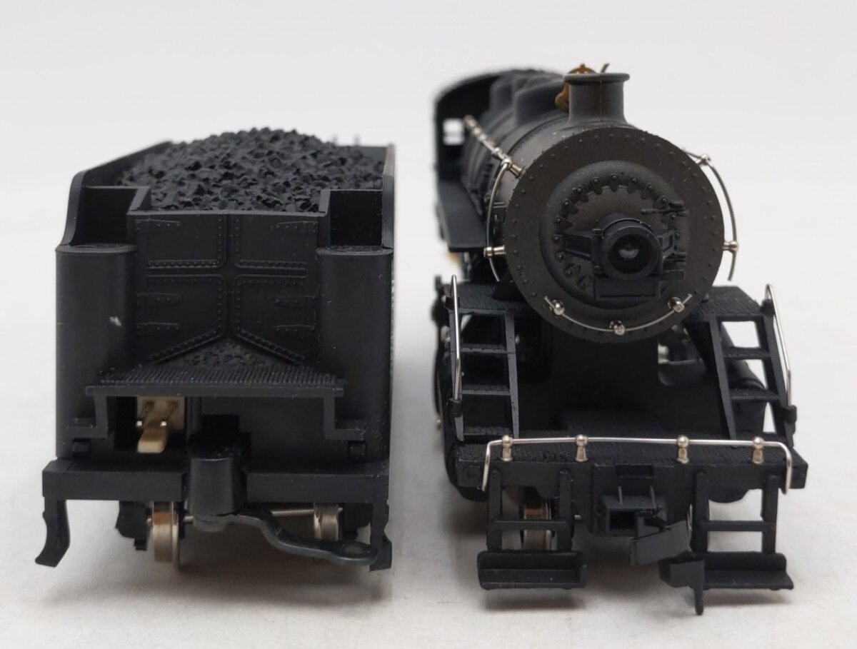 IHC M9528 HO Scale New York Central 2-8-0 Steam Locomotive & Tender #8000 EX/Box