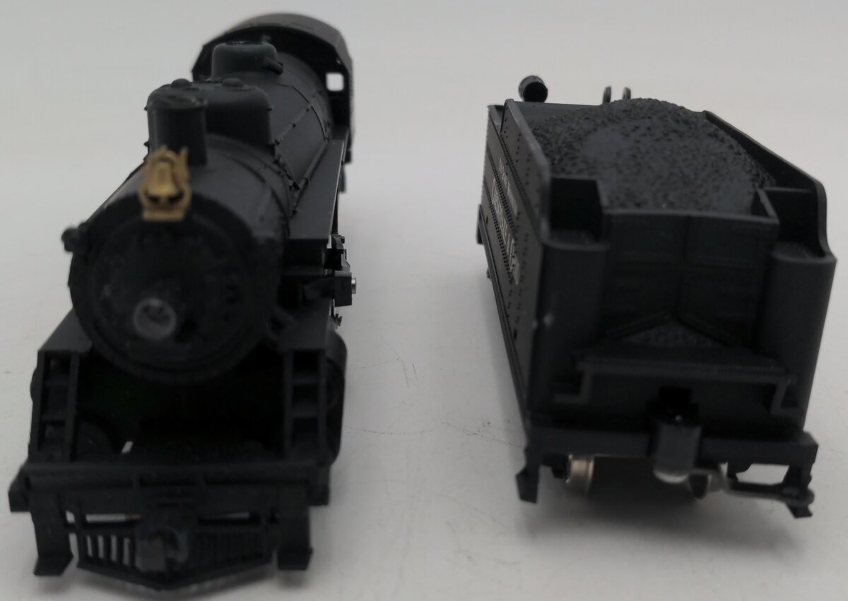 Mehano 9353 HO Scale Chesapeake & Ohio Steam Locomotive & Tender #490 EX/Box