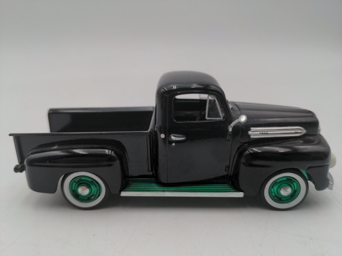 Greenlight Collectibles 1/43 1951 Ford F-1 Green And Black Truck VG