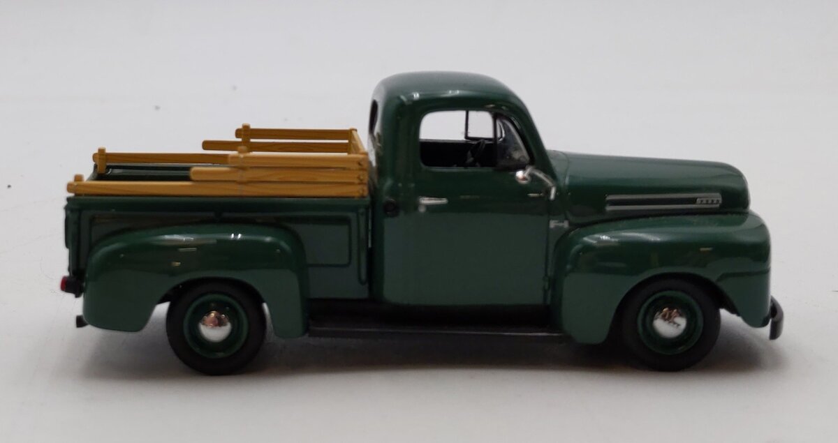Minichamps 1:43 Scale 1948 Ford F-1 (Green) EX/Box