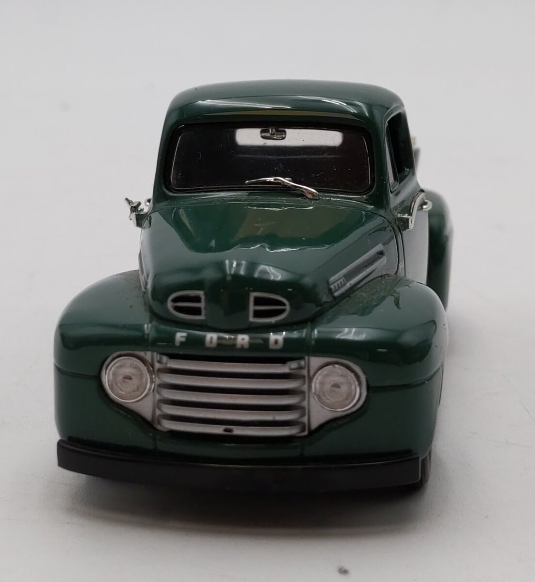 Minichamps 1:43 Scale 1948 Ford F-1 (Green) EX/Box