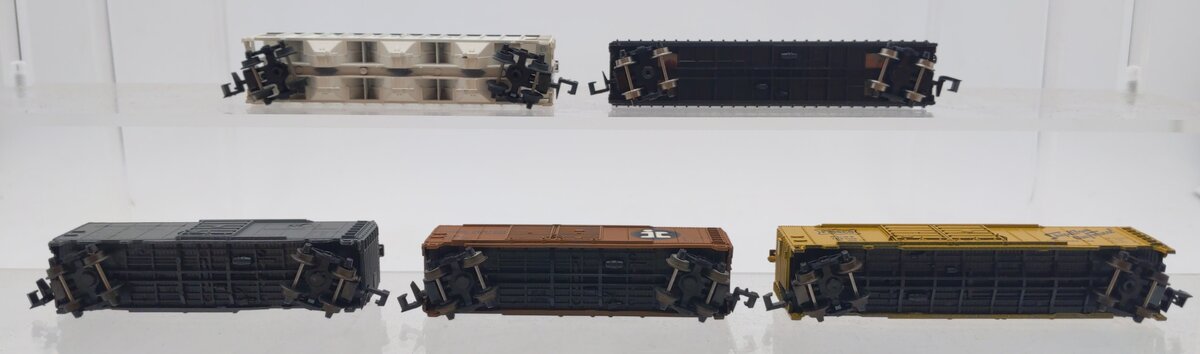 MiniTrix Assorted N Scale Freight Cars [5] EX