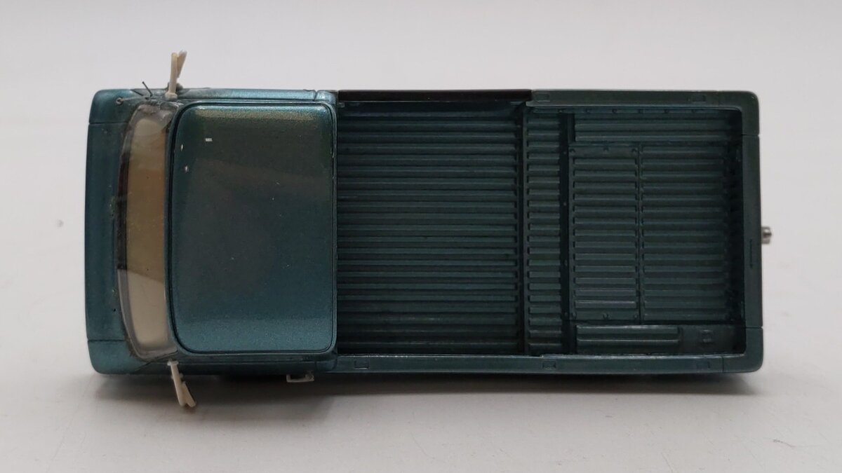 NEO Scale Models 1:43 Scale 1963 Chevrolet Corvair Pick Up LN/Box