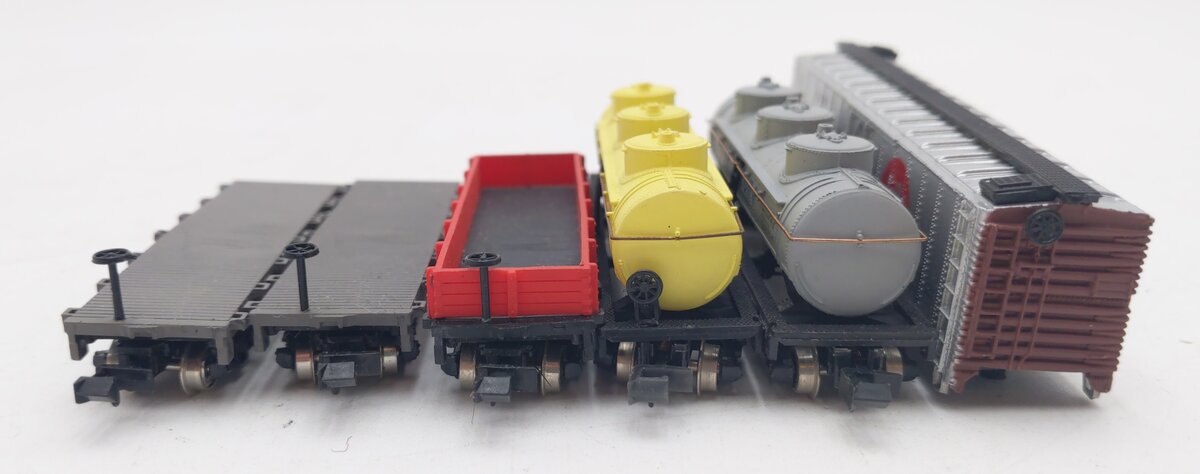 Bachmann Assorted N Scale Freight Cars [6] VG