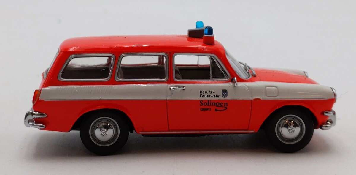 Minichamps 1:43 Scale 1972 Volkswagen 1600L Variant fire car LN/Box