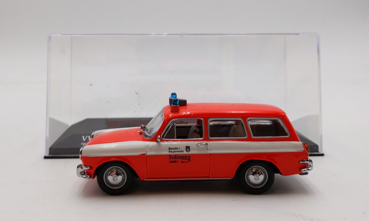 Minichamps 1:43 Scale 1972 Volkswagen 1600L Variant fire car LN/Box