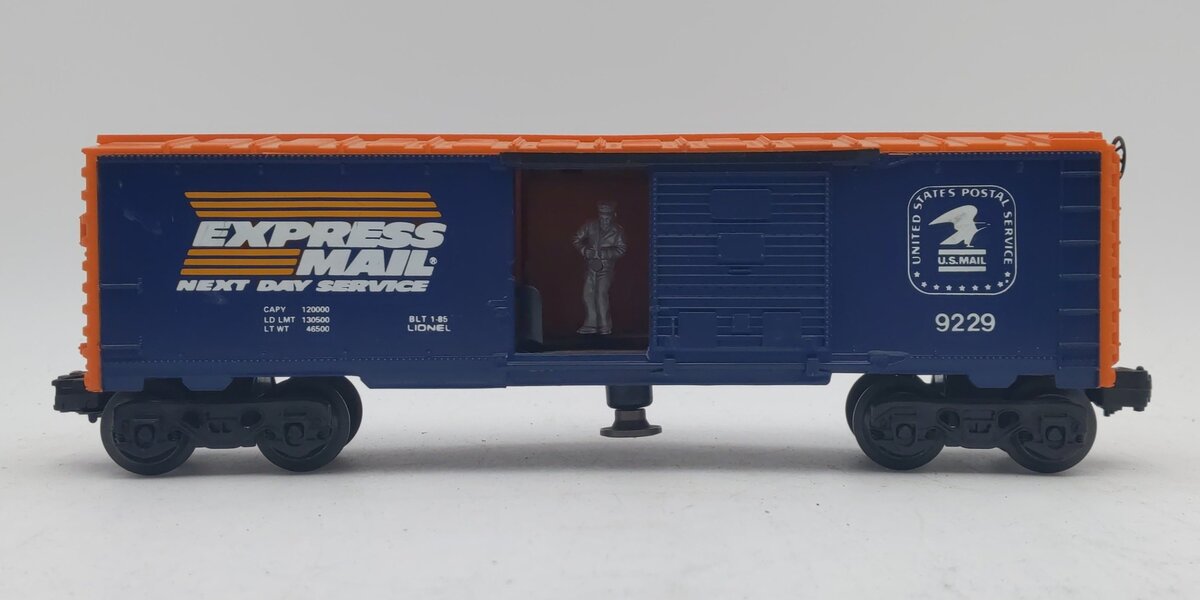Lionel 6-9229 O Gauge Operating USPS Express Mail Boxcar EX