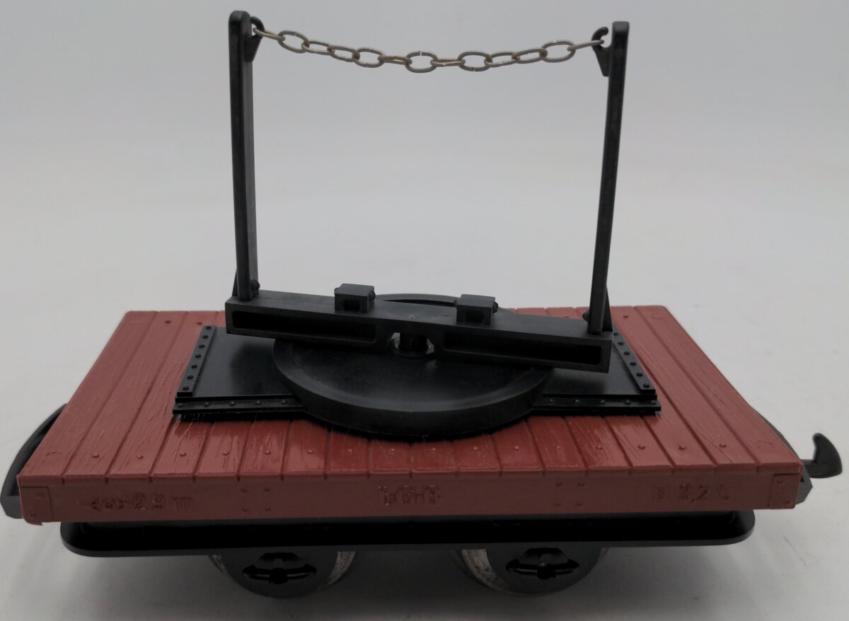 LGB 1993 Short 4-Wheel Flatcar w/Swiveling Stancions VG